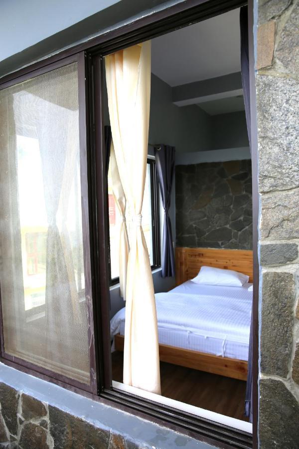 אלמורה The Buransh Inn מראה חיצוני תמונה