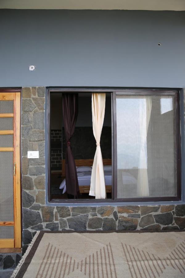 אלמורה The Buransh Inn מראה חיצוני תמונה
